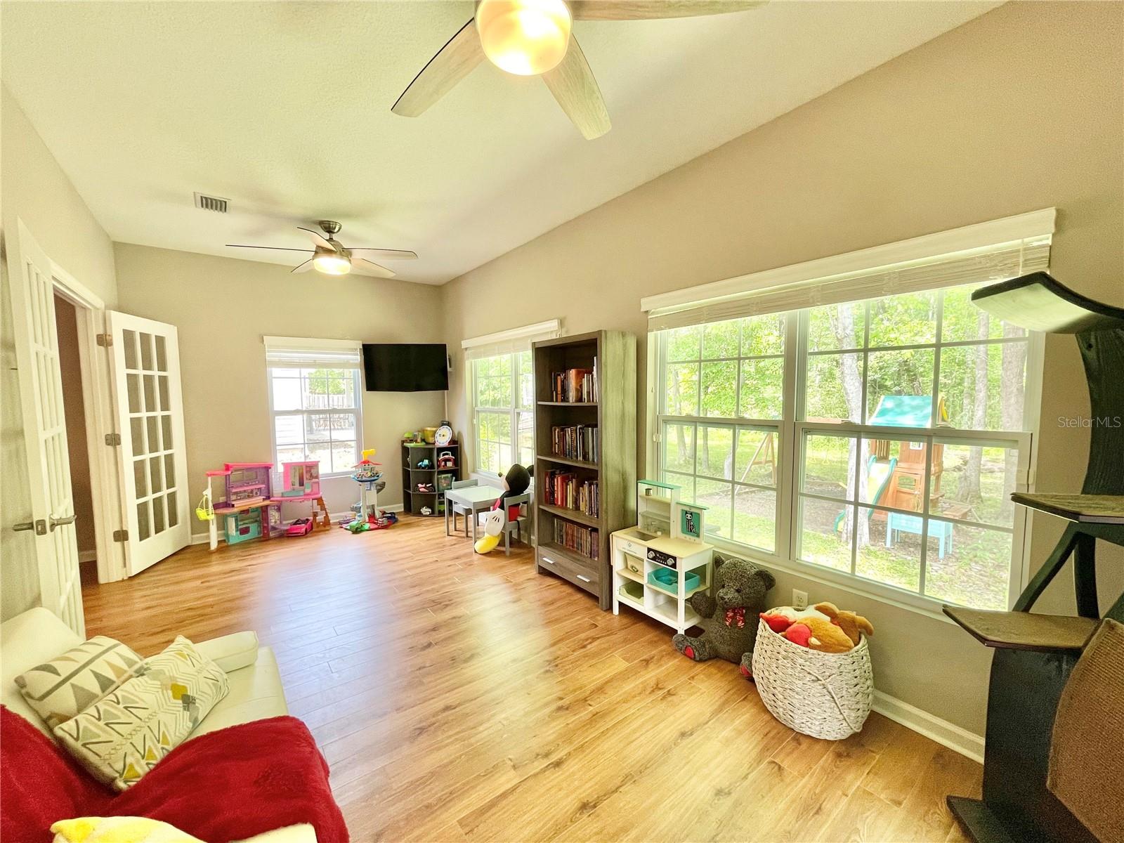 Image 14 of 58 For 7621 20th Drive