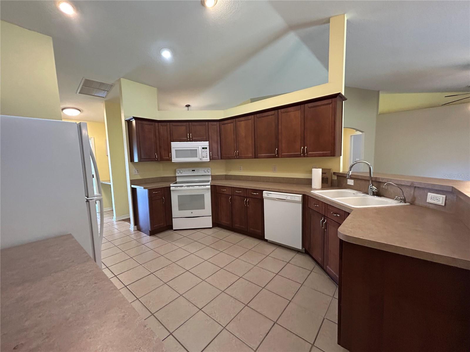 Image 4 of 26 For 14285 20th Place