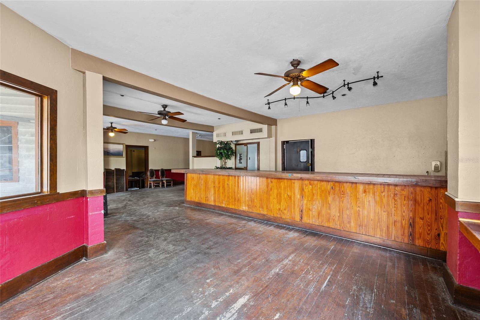Image 21 of 23 For 602 13th Street