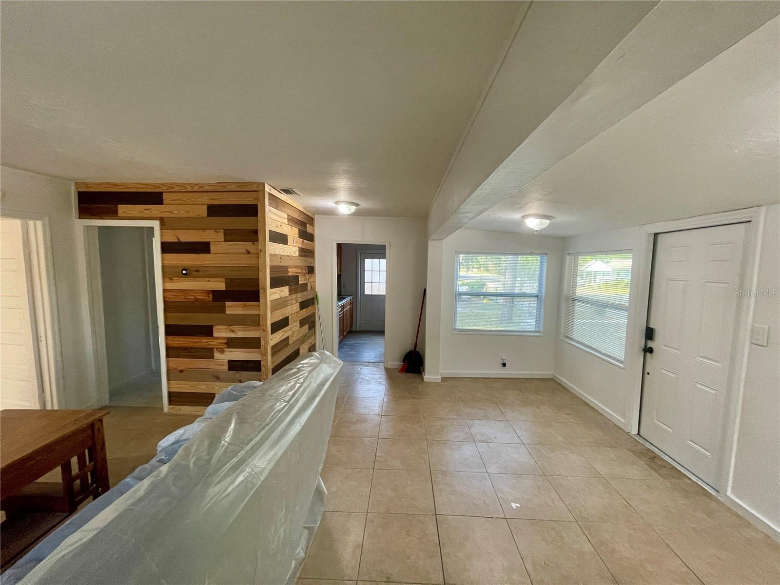 Image 3 of 12 For 432 15th Street