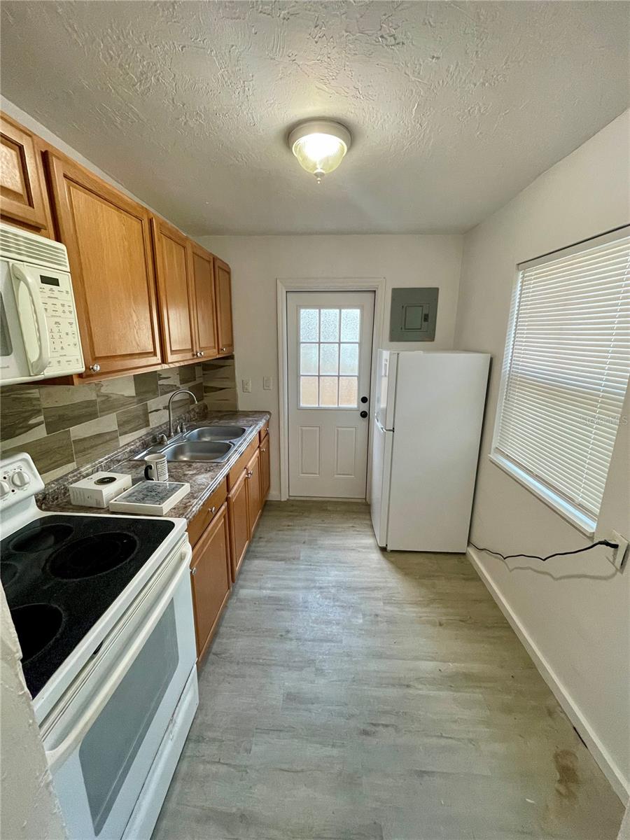 Image 4 of 12 For 432 15th Street