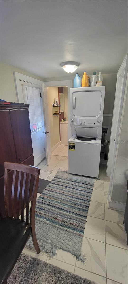 Image 12 of 16 For 924 5th Avenue C