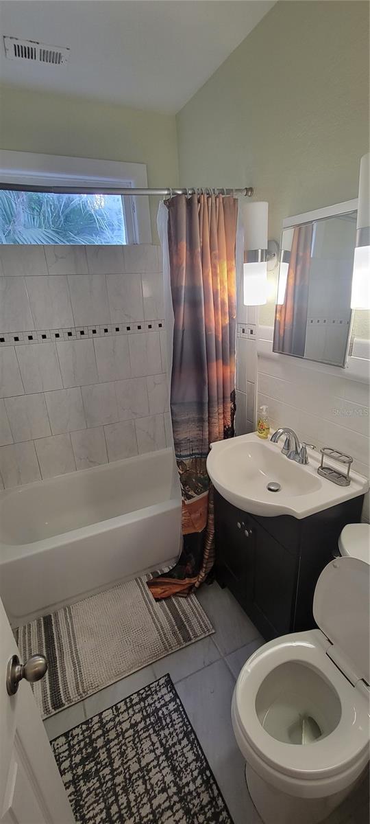 Image 14 of 16 For 924 5th Avenue C