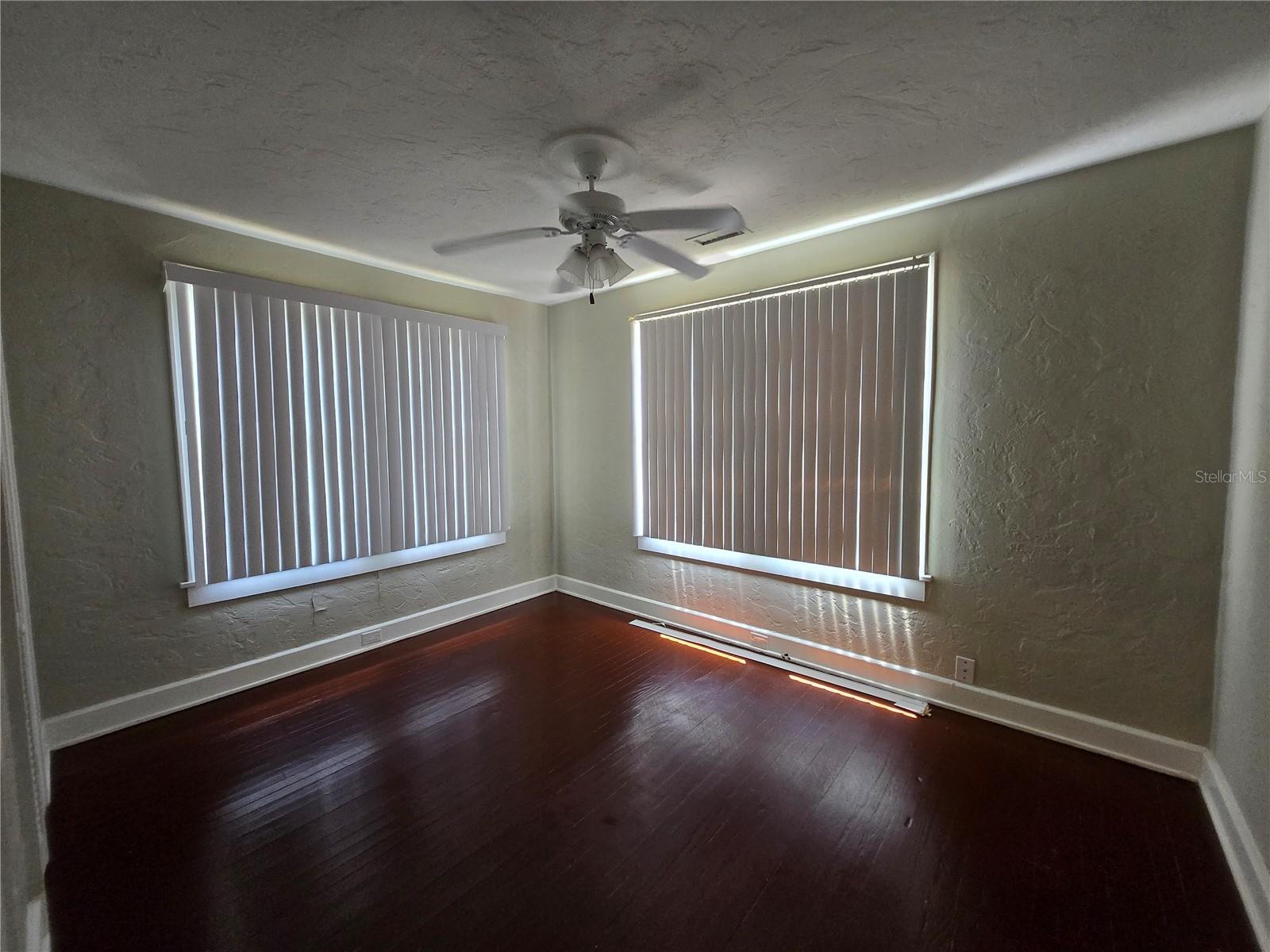 Image 20 of 24 For 924 5th Avenue C