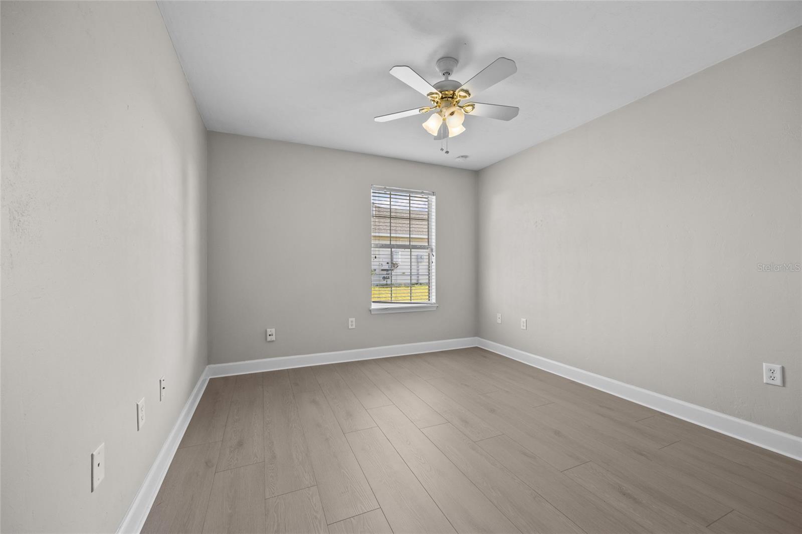 Image 13 of 24 For 484 232nd Terrace