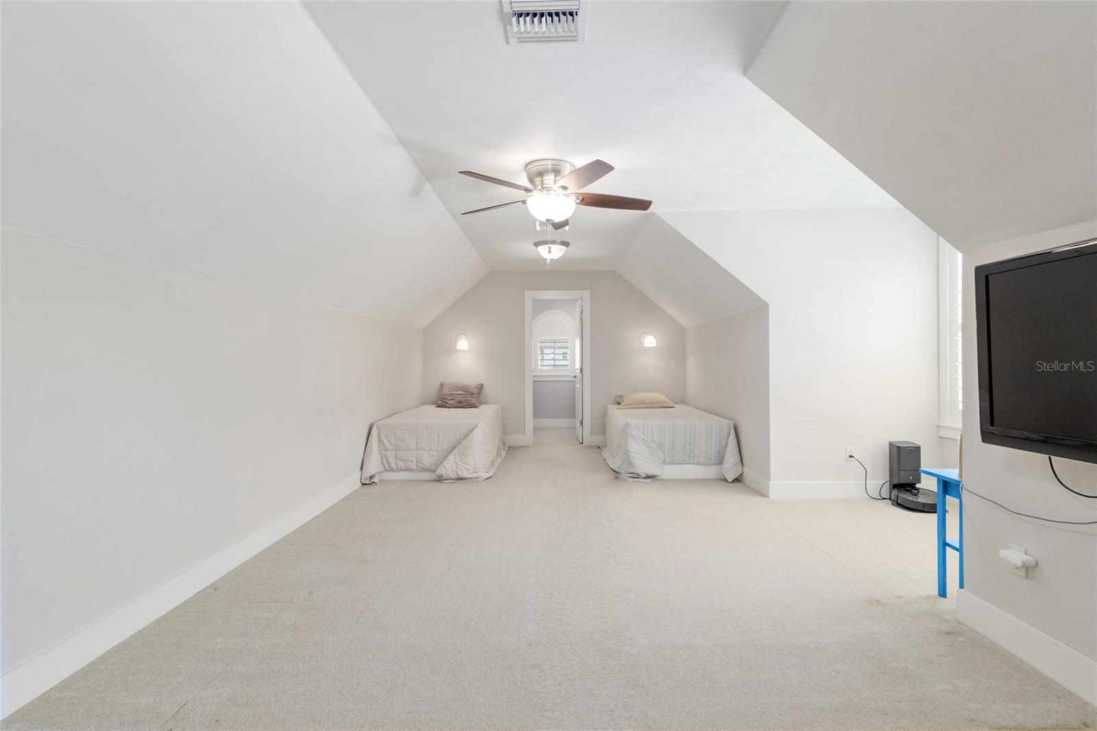 Image 67 of 98 For 10371 27th Place