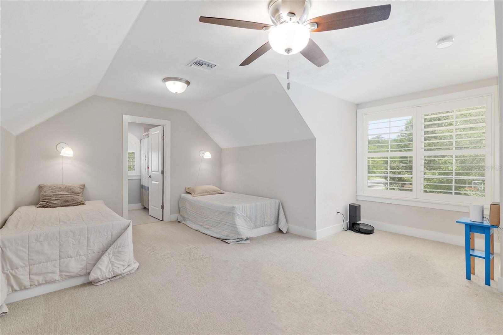 Image 68 of 98 For 10371 27th Place