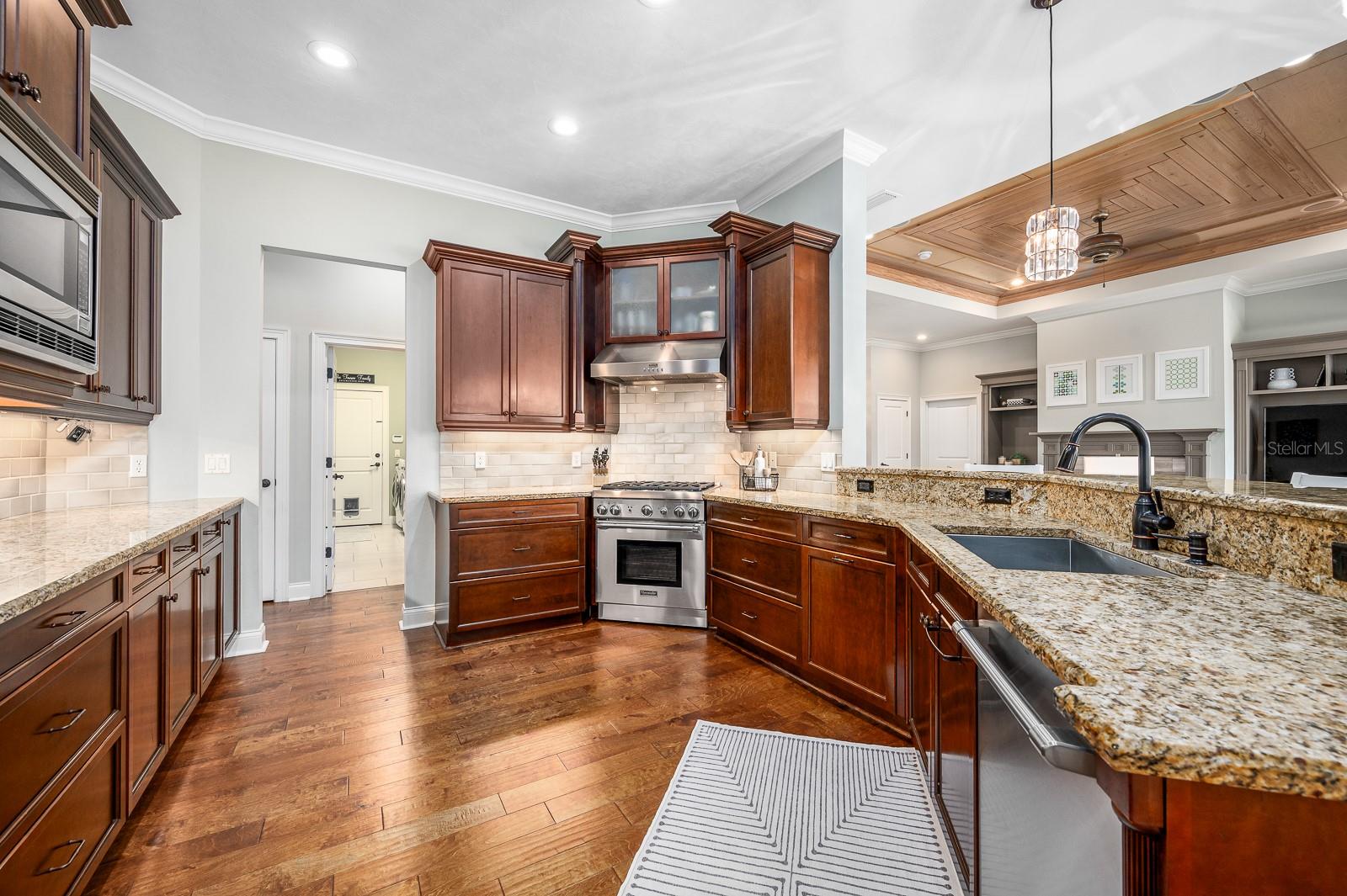 Image 11 of 83 For 13556 8th Road