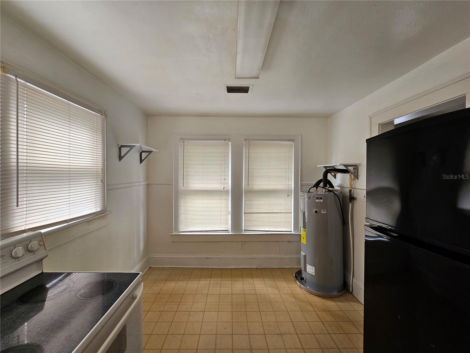 Image 17 of 29 For 924 5th Avenue B