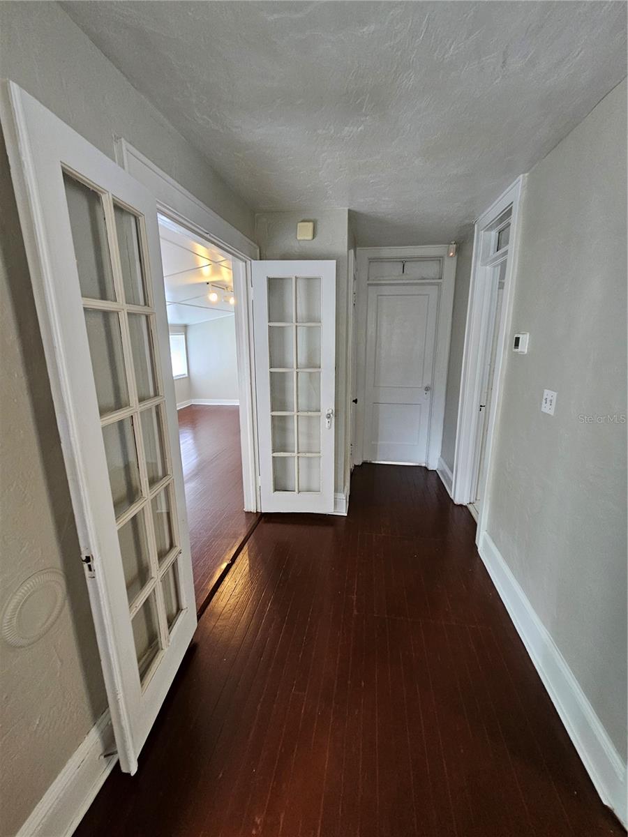 Image 18 of 29 For 924 5th Avenue B