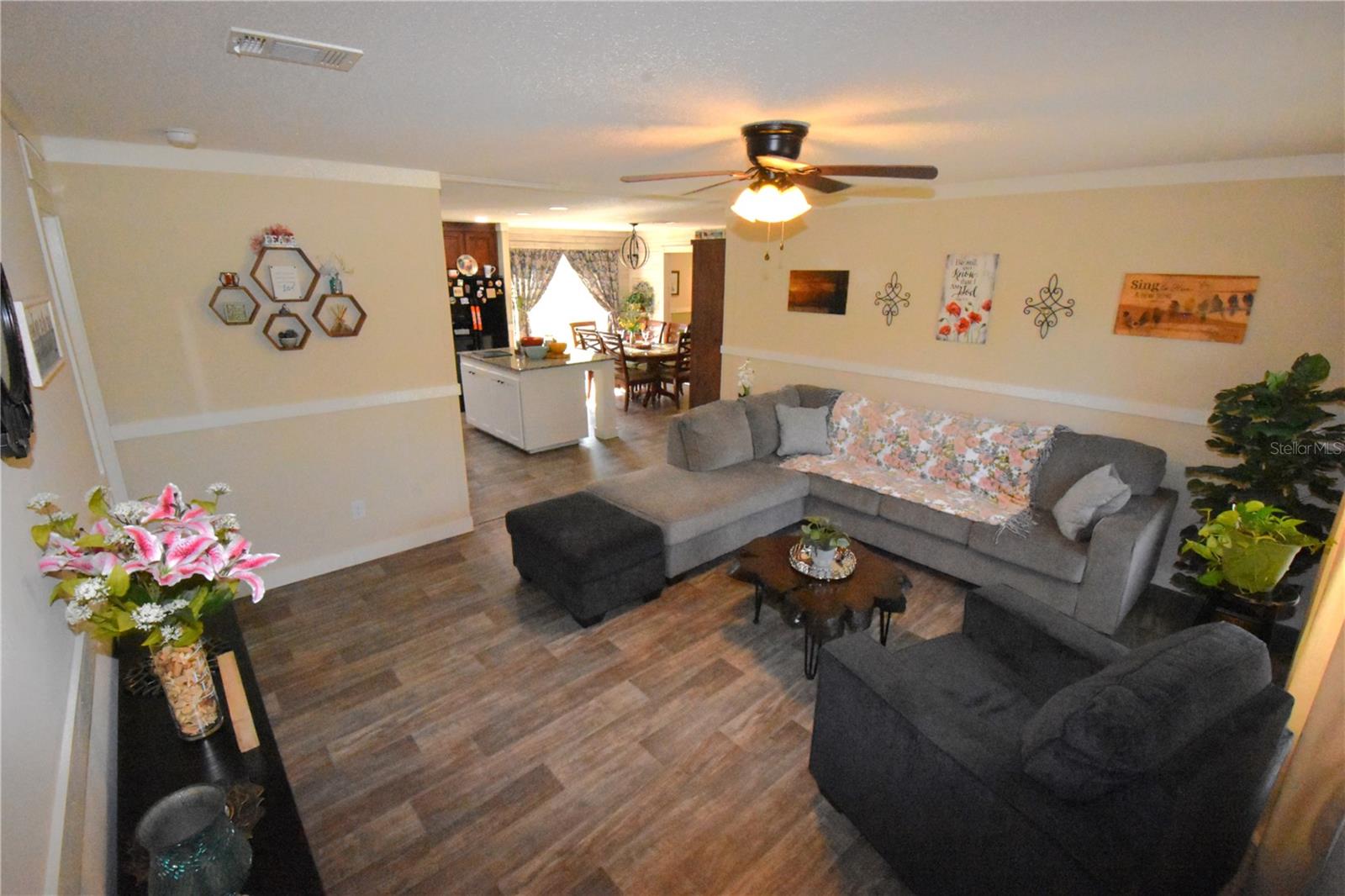 Image 4 of 81 For 6931 77th Avenue