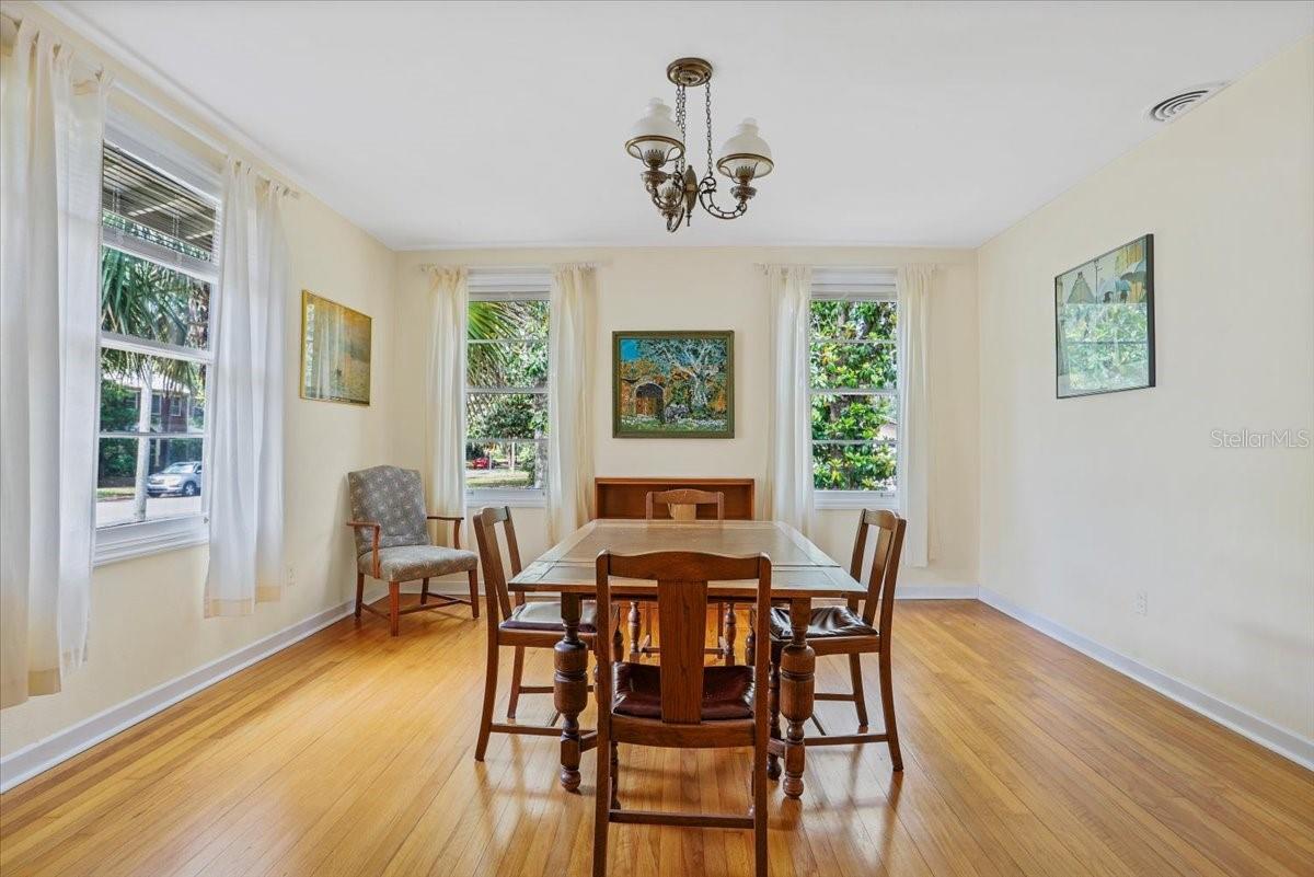 Image 4 of 42 For 506 10th Avenue