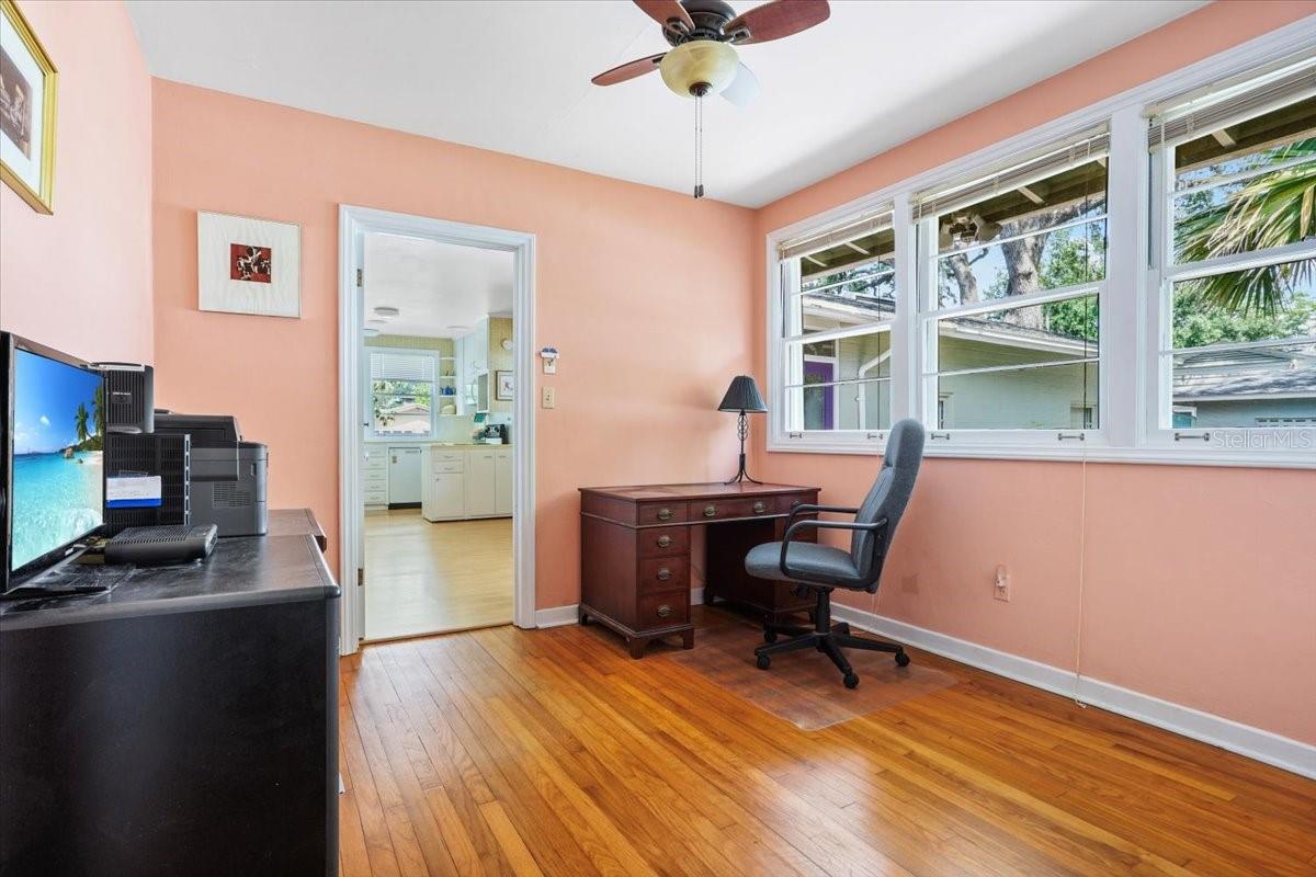 Image 8 of 42 For 506 10th Avenue