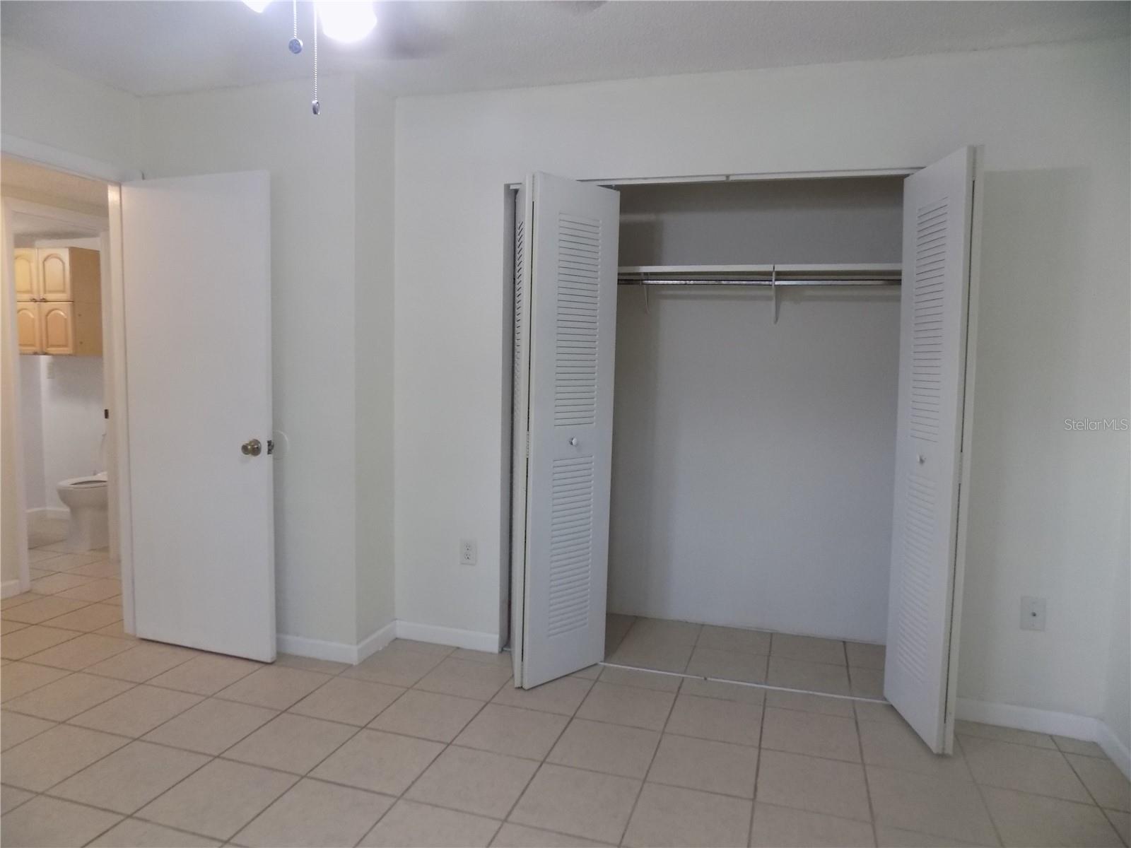 Image 21 of 60 For 2811 Archer Road W 191