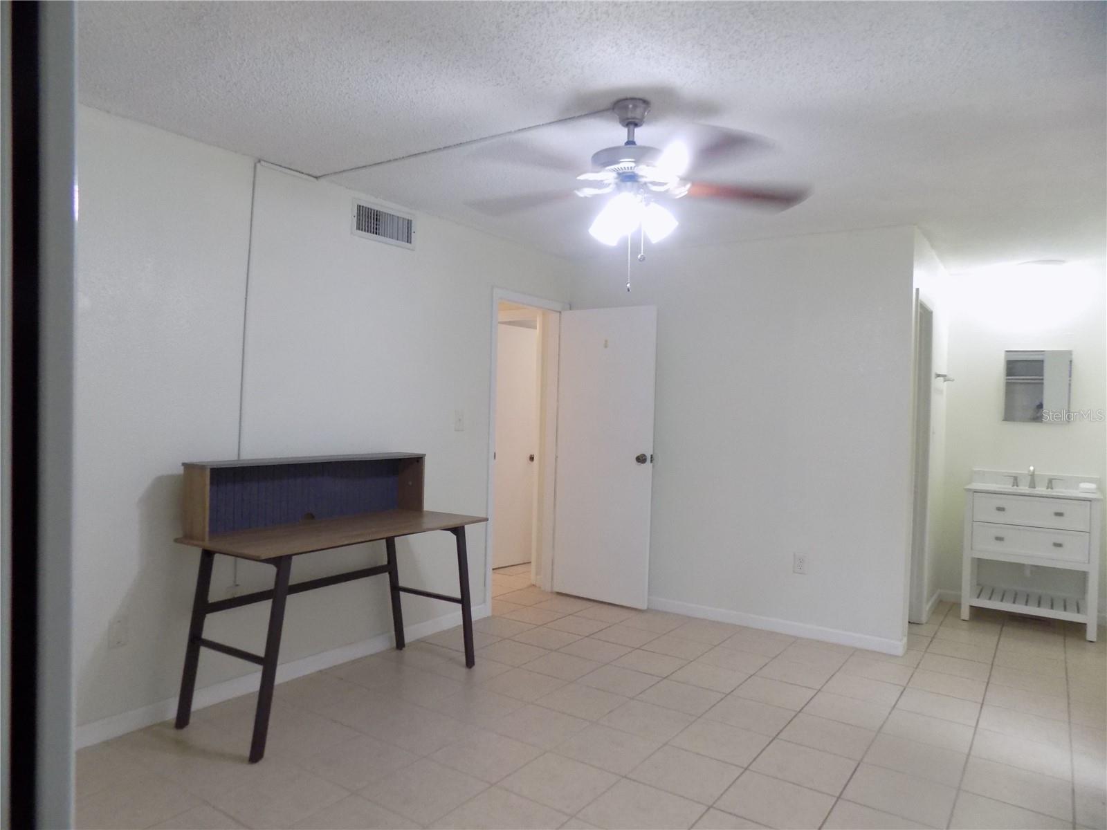 Image 29 of 60 For 2811 Archer Road W 191