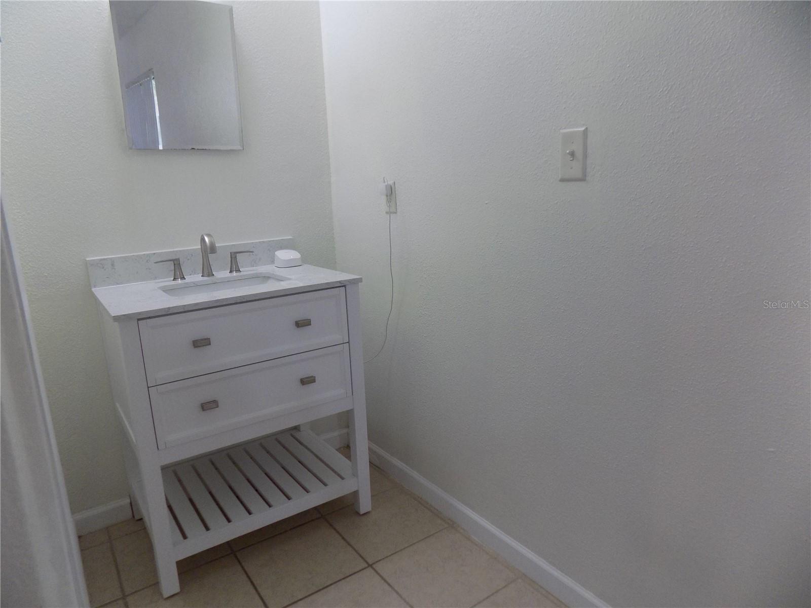Image 40 of 60 For 2811 Archer Road W 191