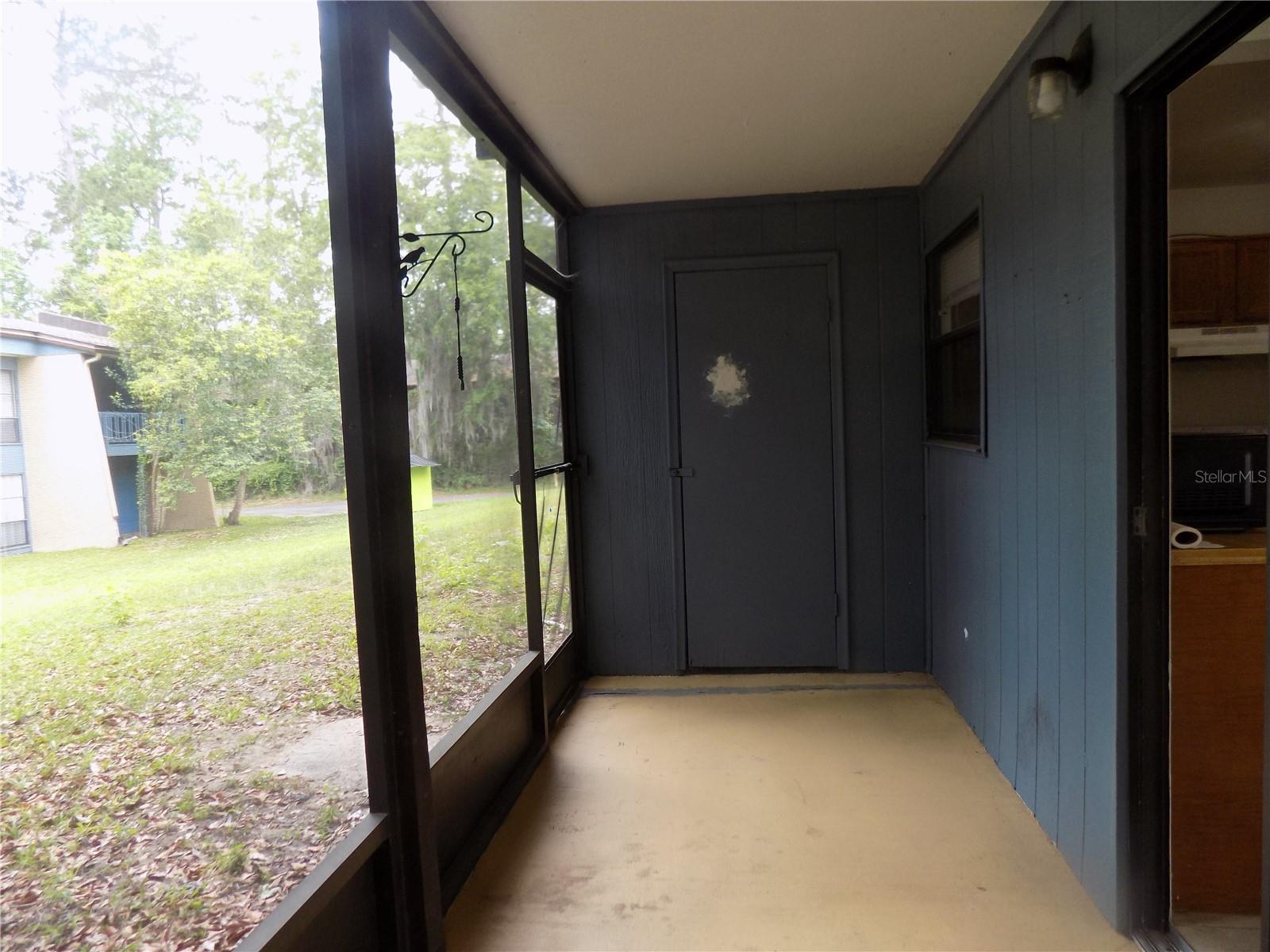 Image 50 of 60 For 2811 Archer Road W 191