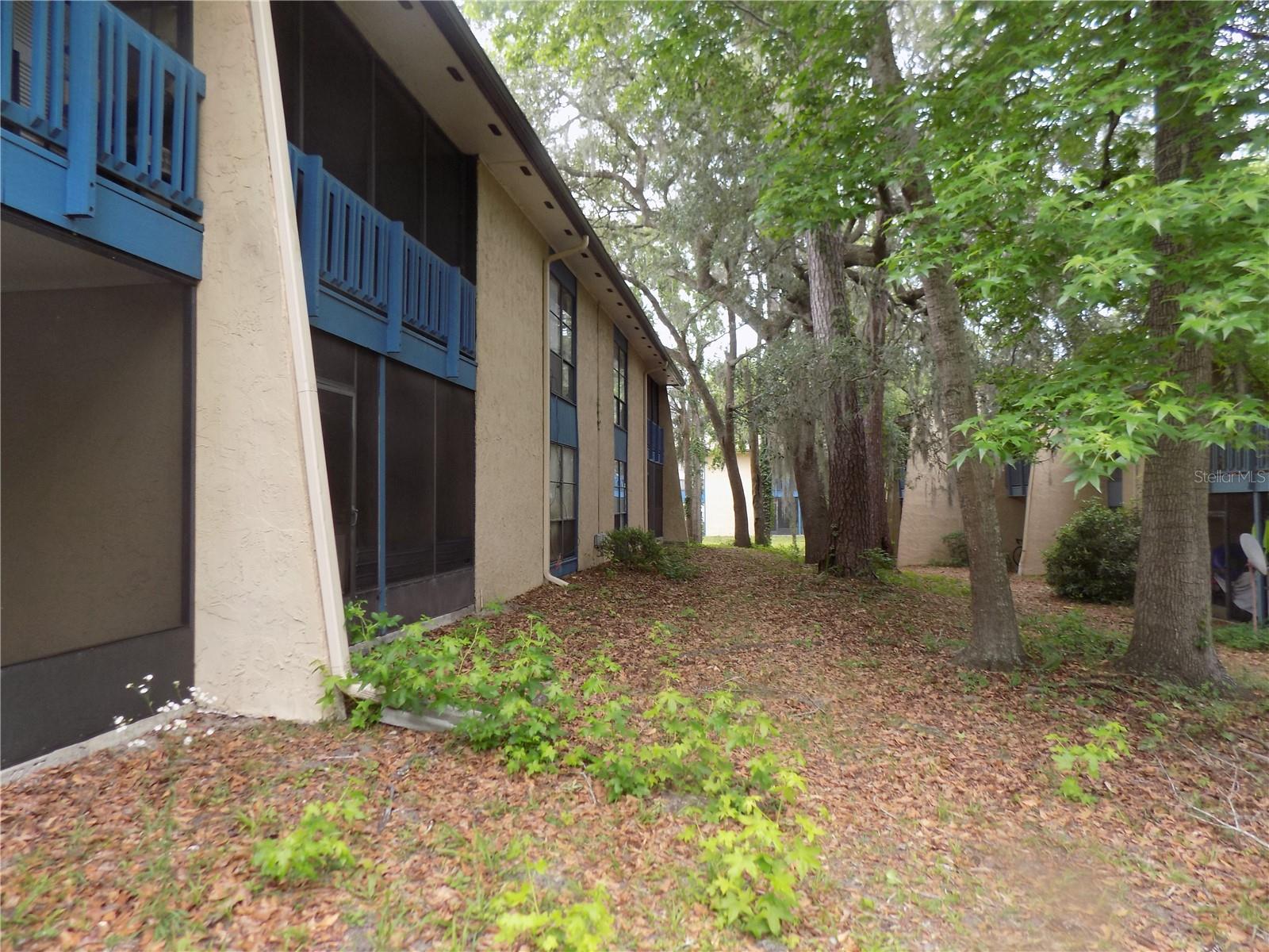 Image 53 of 60 For 2811 Archer Road W 191