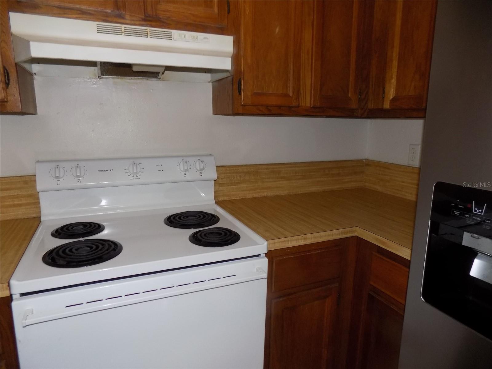 Image 56 of 60 For 2811 Archer Road W 191