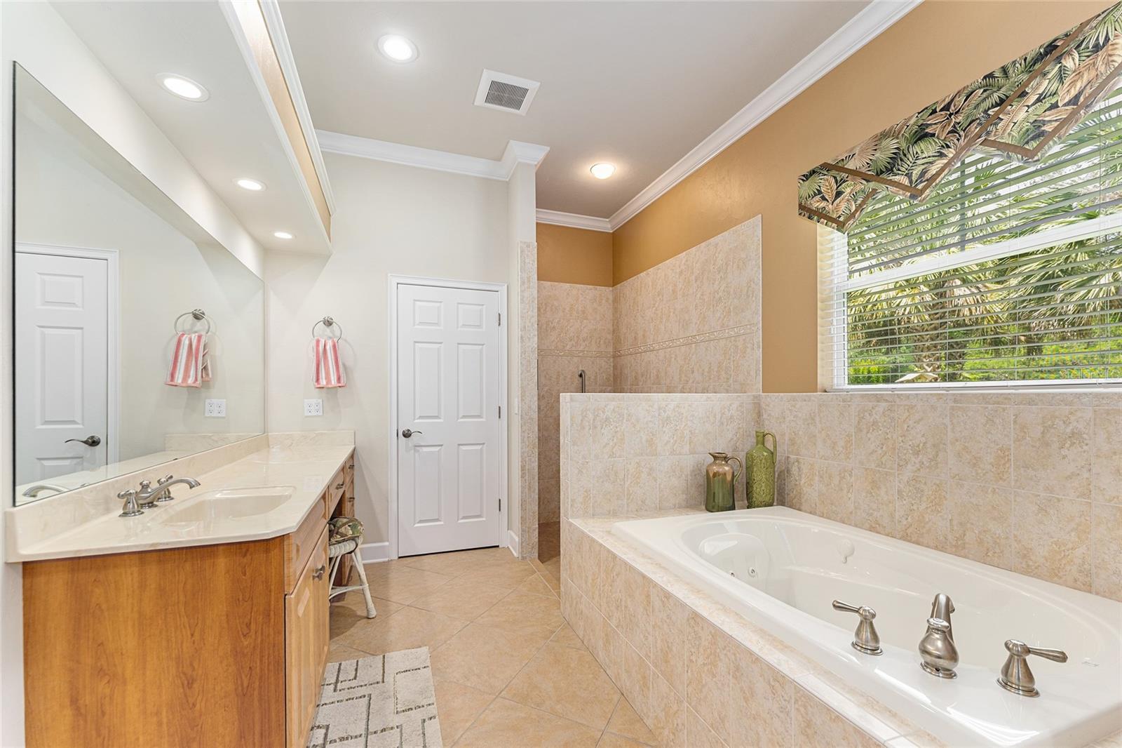 Image 45 of 100 For 19138 76th Avenue