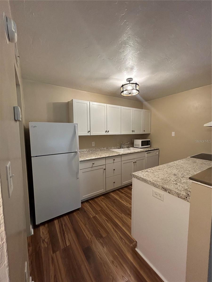 Image 8 of 14 For 1035 9th Street 2