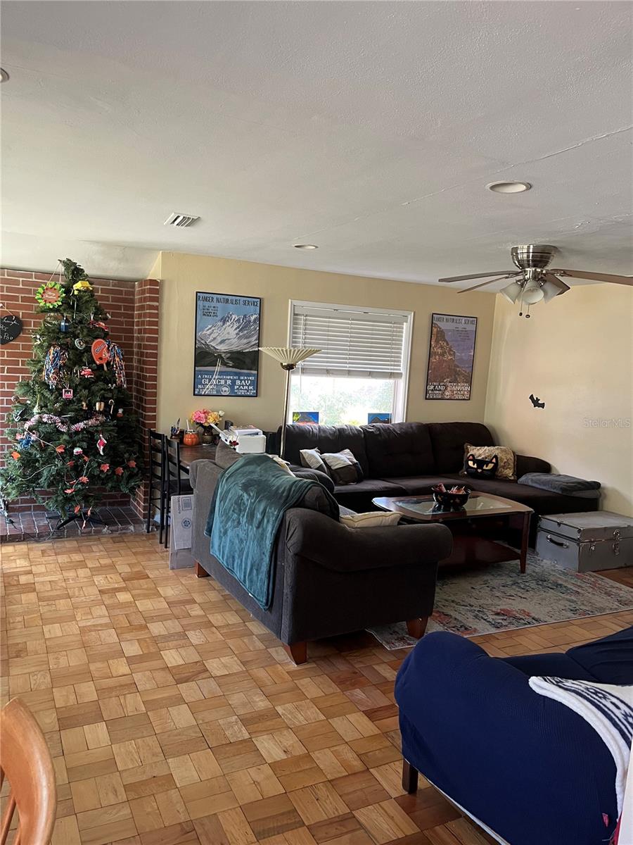 Image 3 of 6 For 2619 4th Avenue