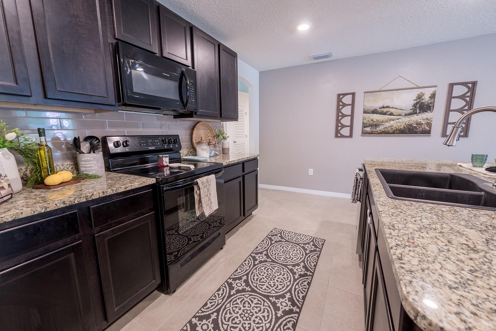 Image 11 of 54 For 25175 8th Road