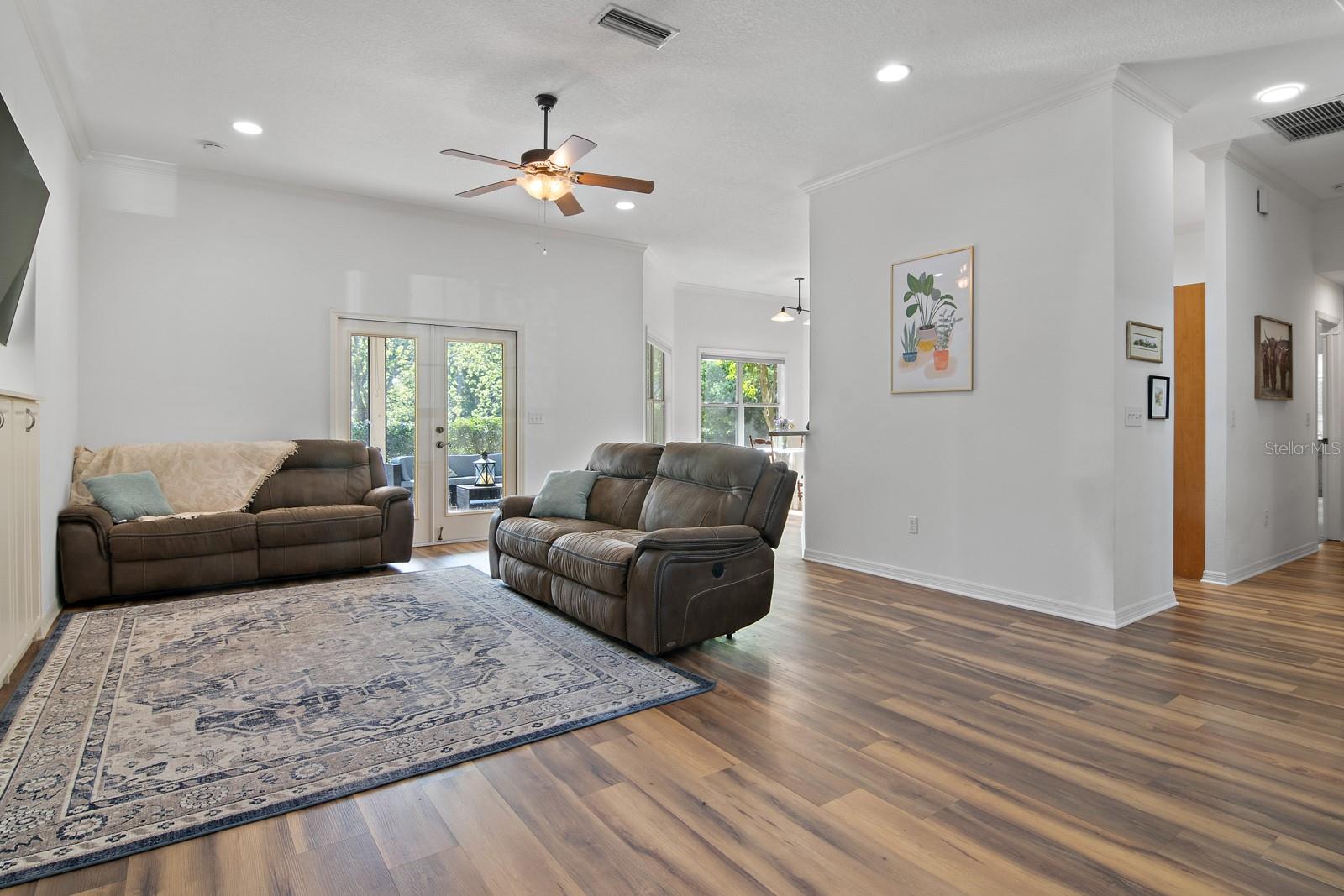 Image 16 of 32 For 7103 85th Terrace