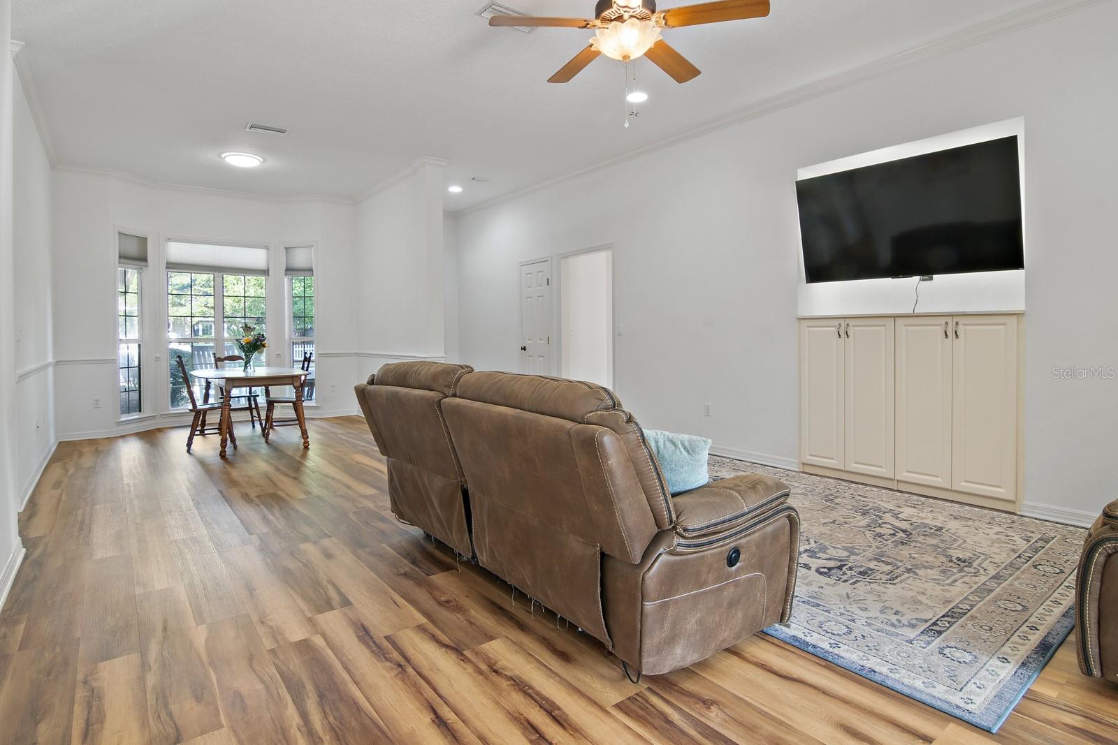 Image 19 of 32 For 7103 85th Terrace