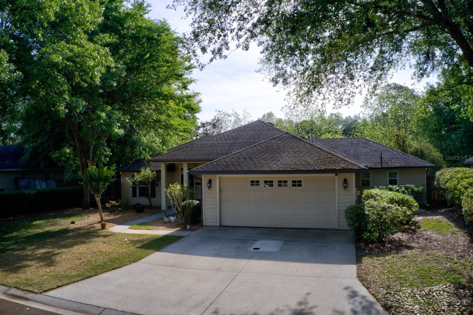 Image 4 of 32 For 7103 85th Terrace