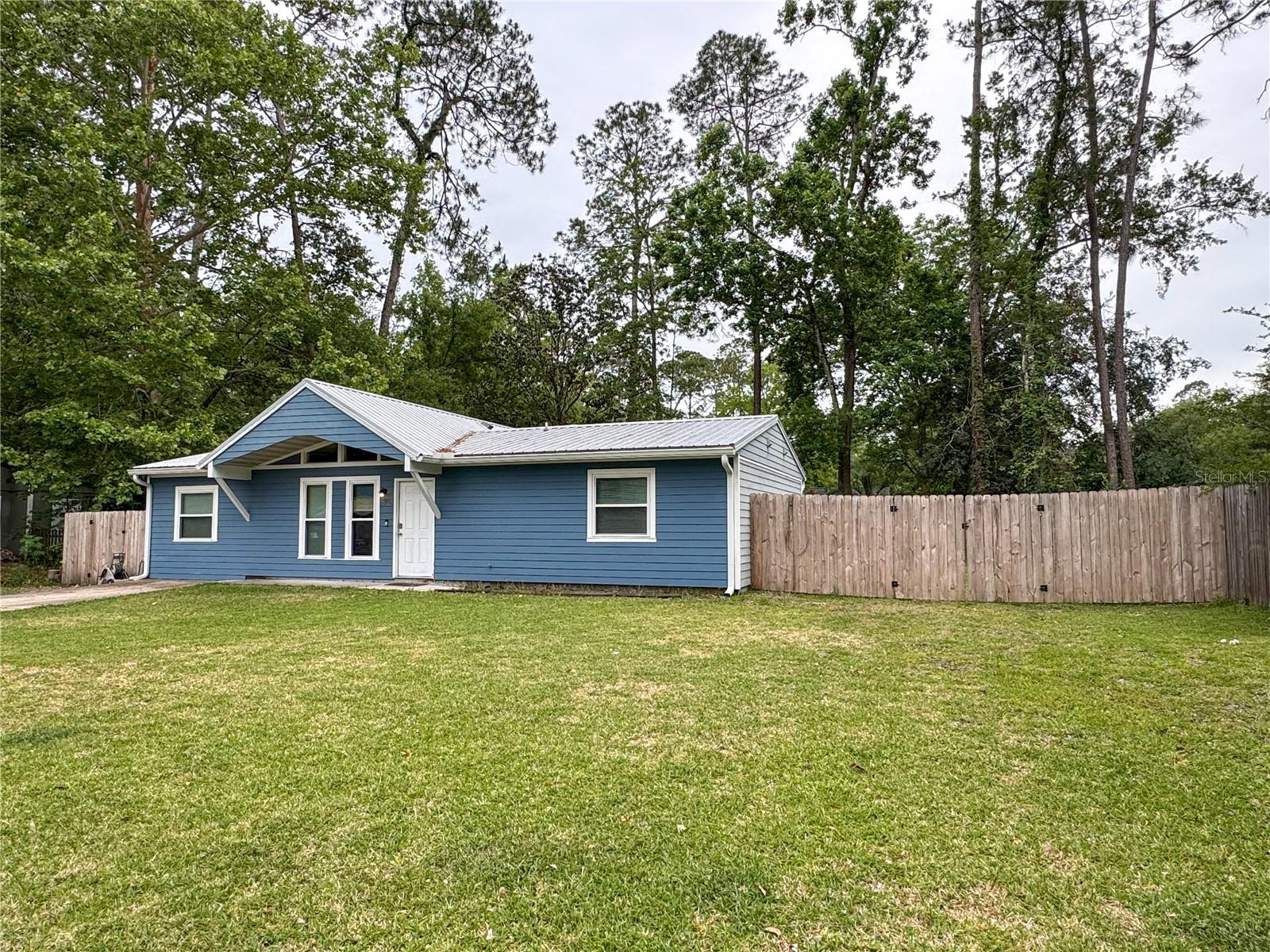 Image 2 of 30 For 2715 47th Place