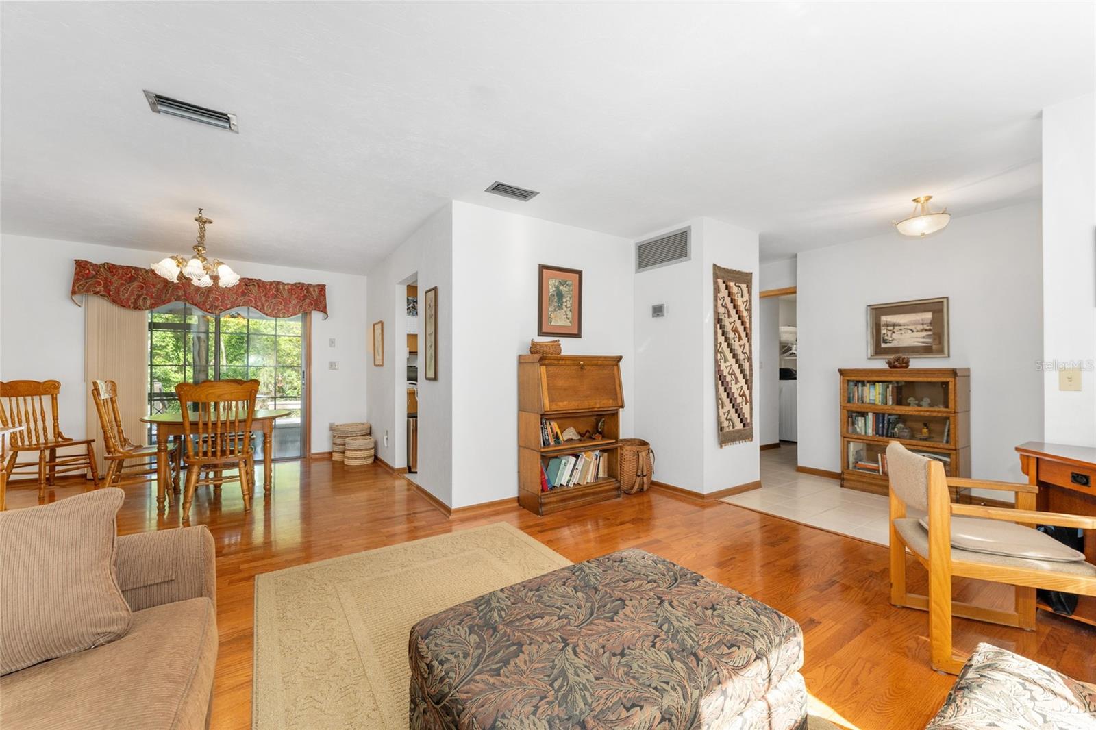 Image 13 of 48 For 7022 51st Terrace