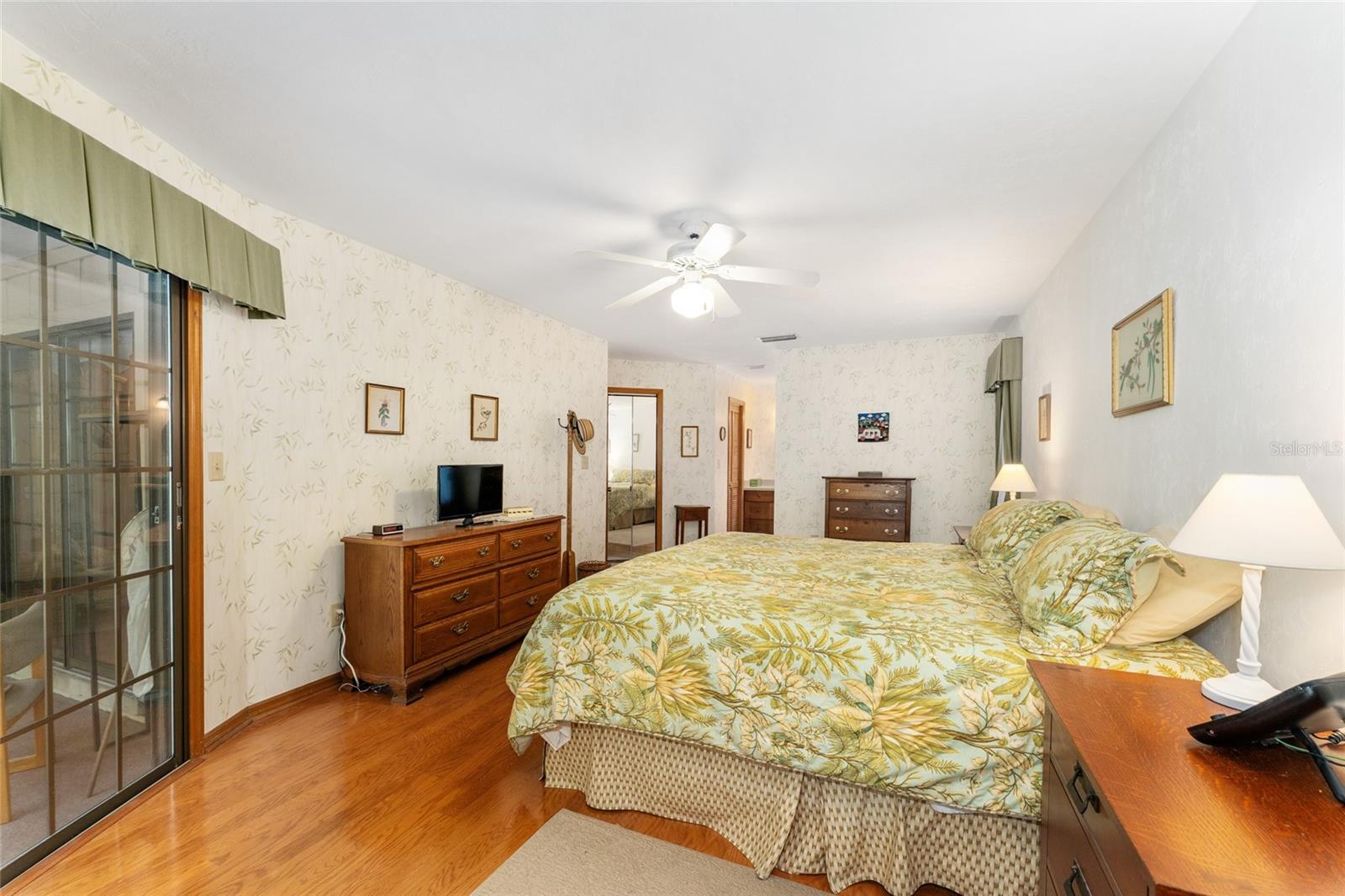 Image 31 of 48 For 7022 51st Terrace