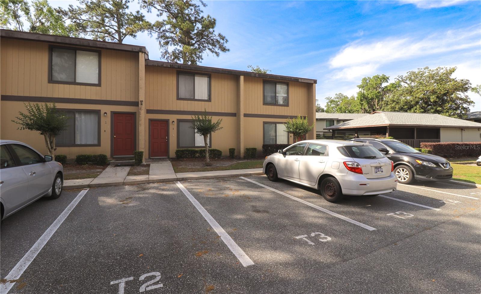 Image 3 of 43 For 2300 43rd Street T-3 - Room