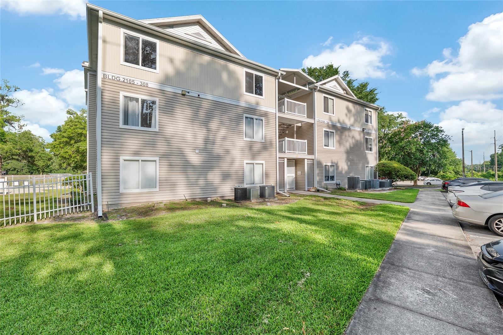 Image 3 of 49 For 4000 23rd Street 2-305