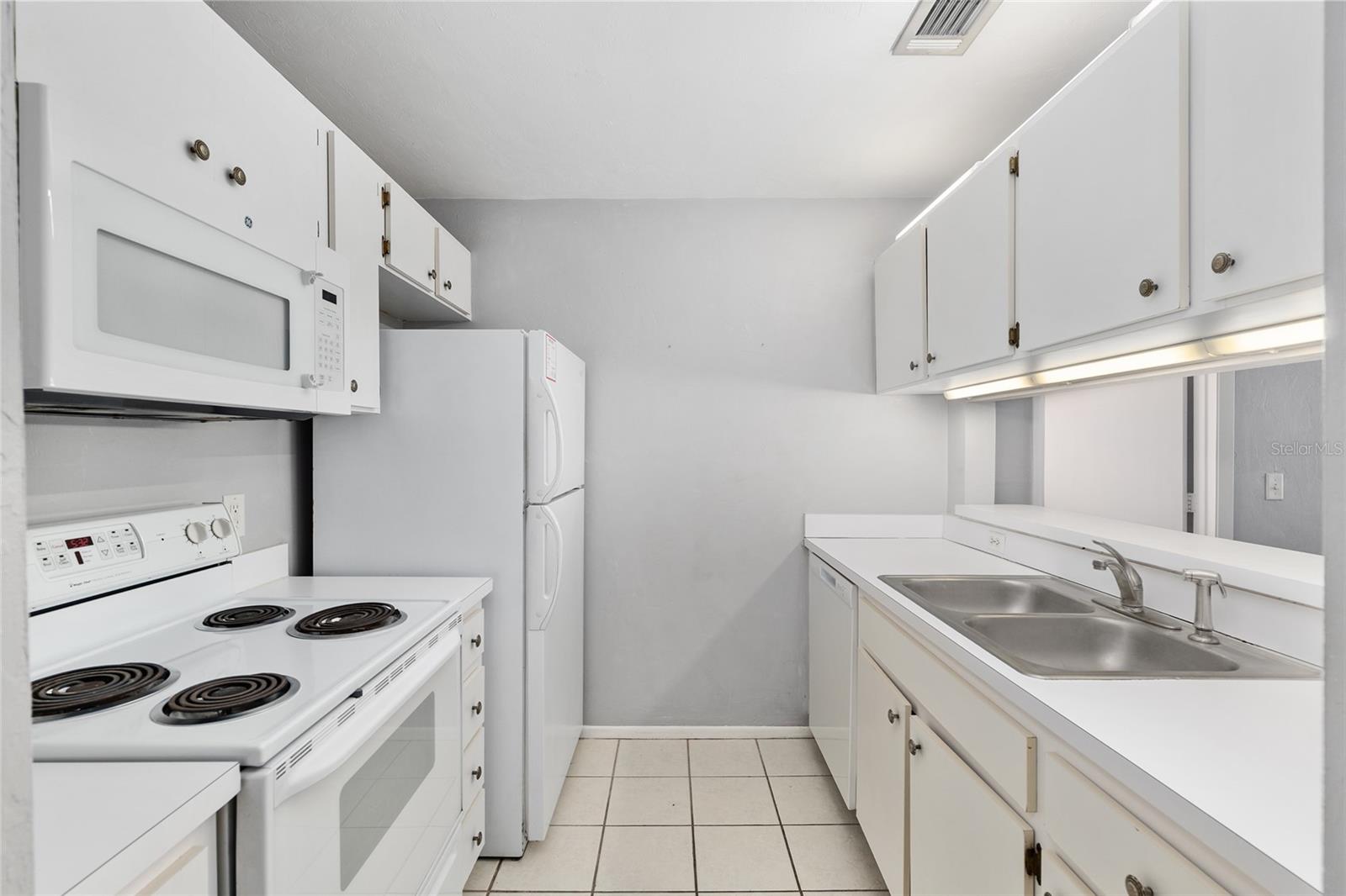 Image 9 of 49 For 4000 23rd Street 2-305