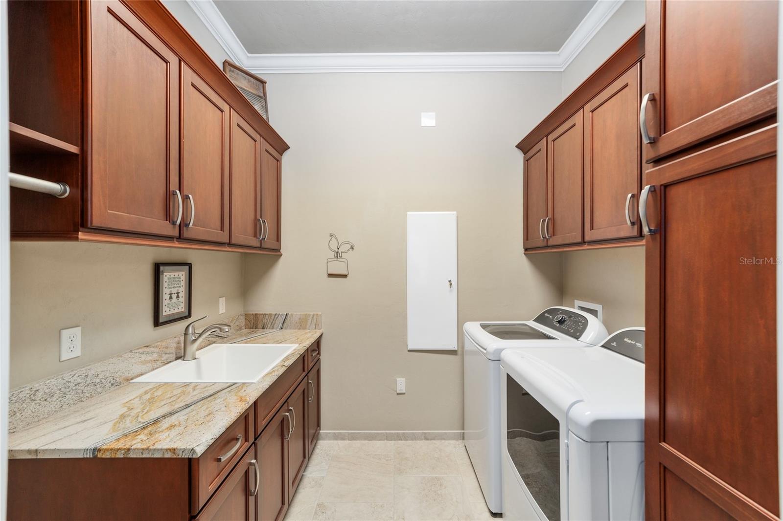 Image 47 of 81 For 3505 105th Street