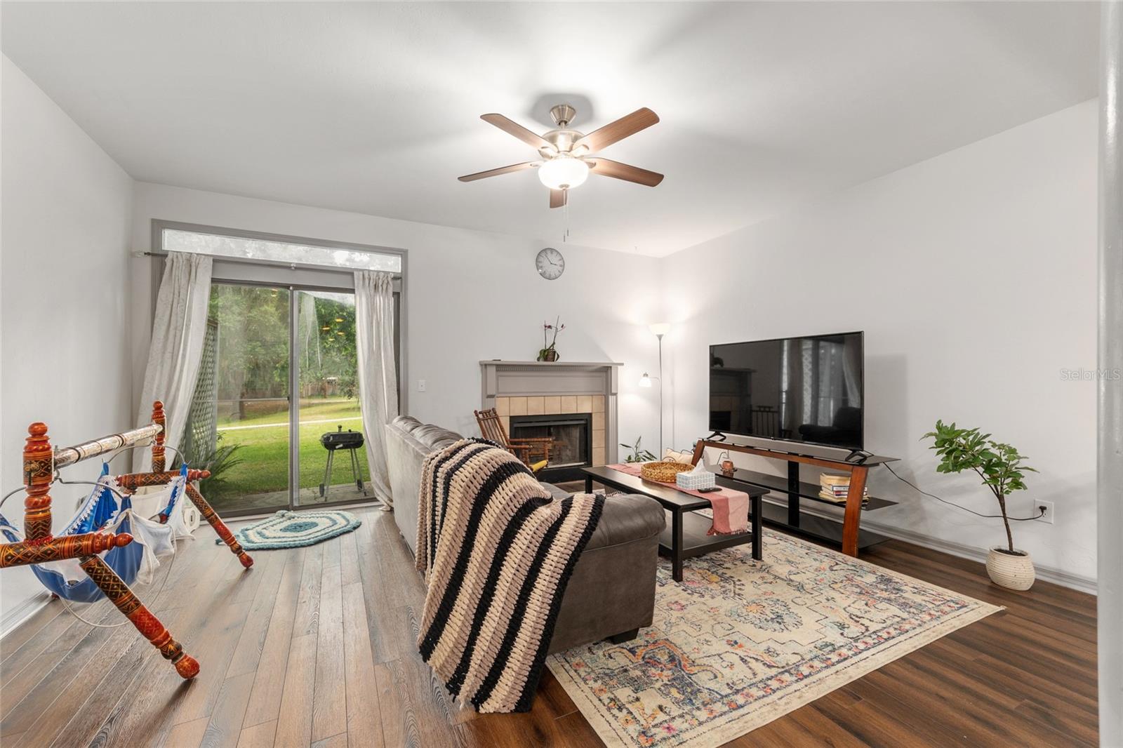 Image 20 of 58 For 938 42nd Terrace