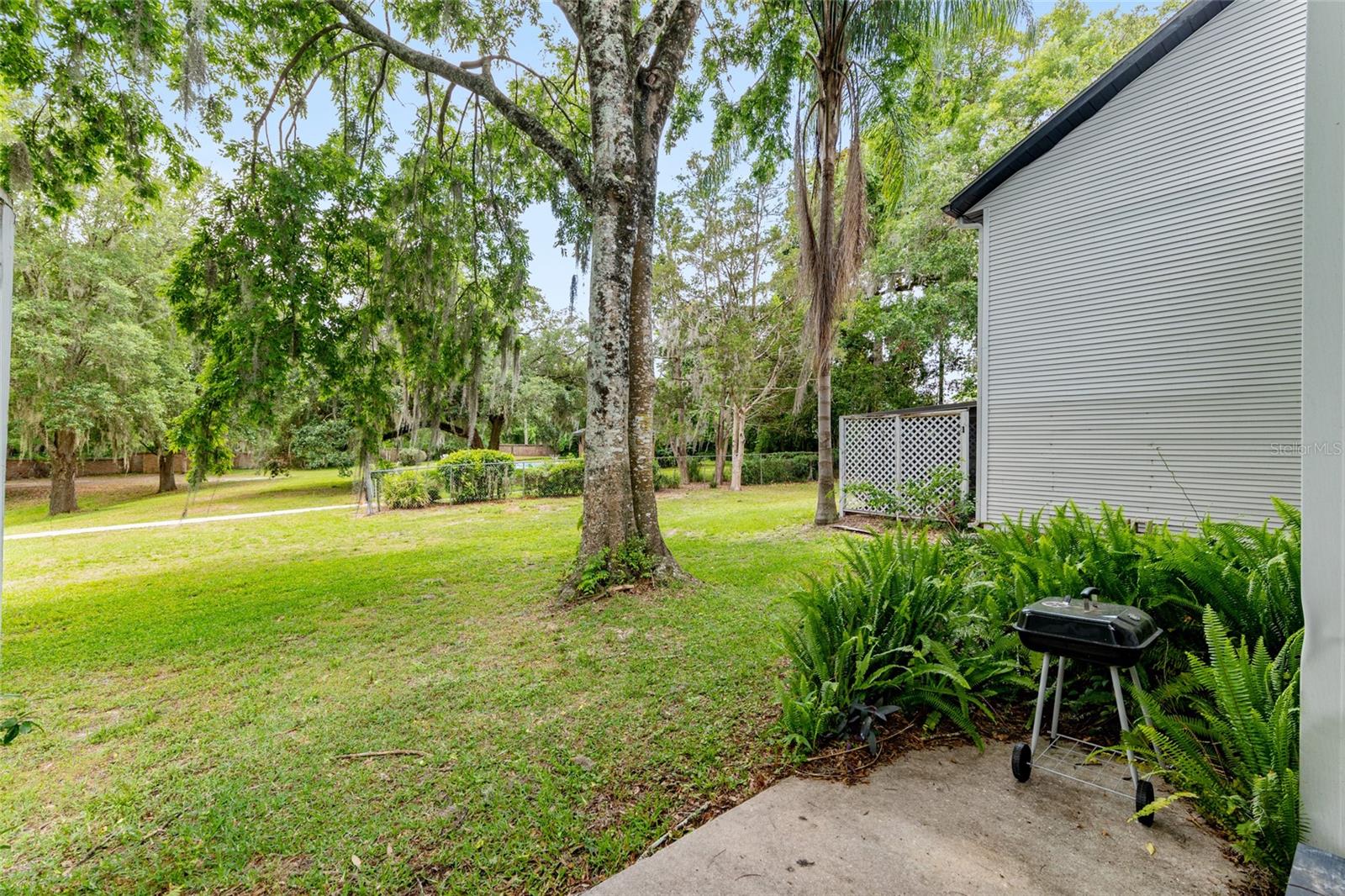 Image 43 of 58 For 938 42nd Terrace