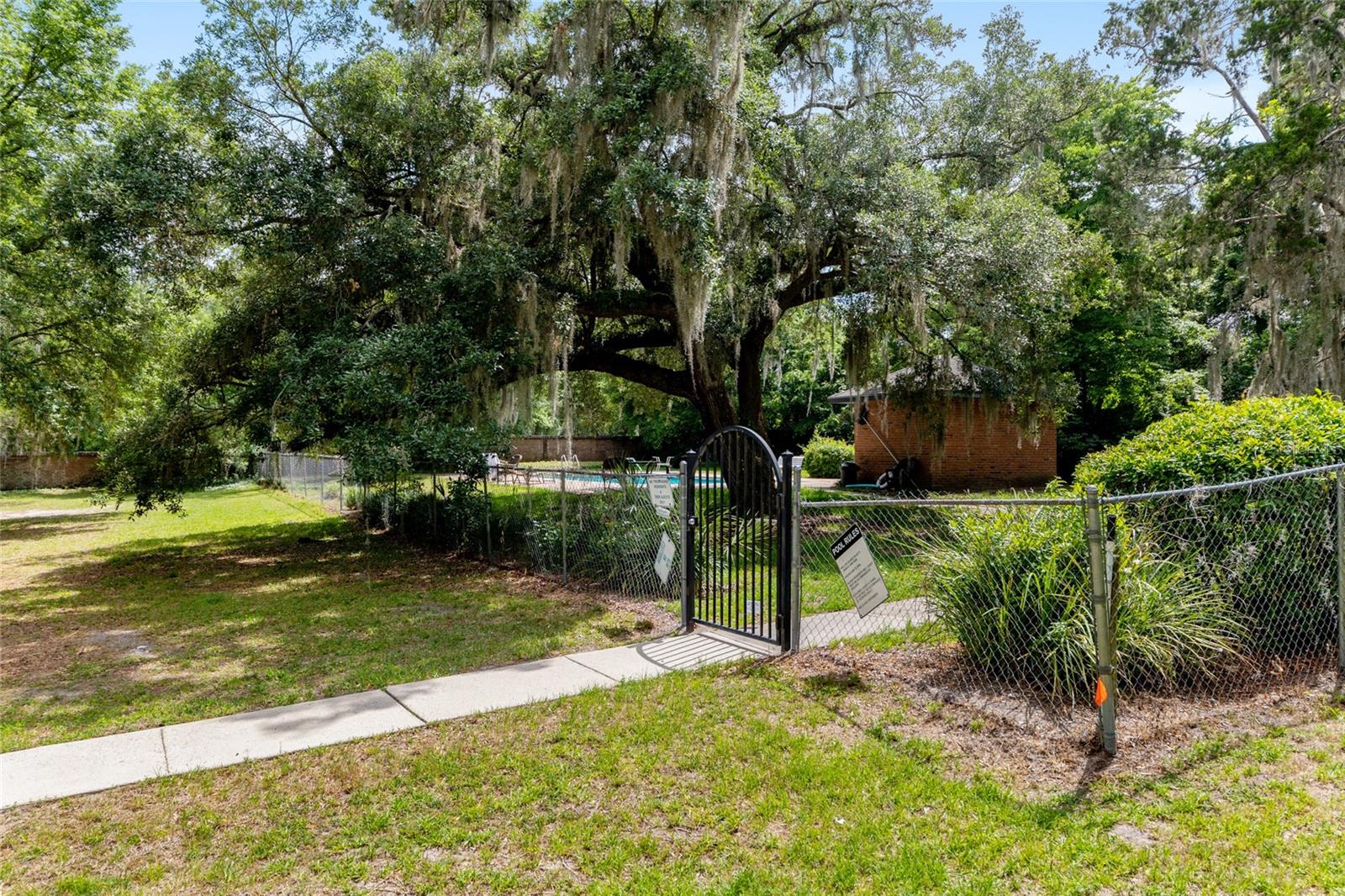 Image 45 of 58 For 938 42nd Terrace