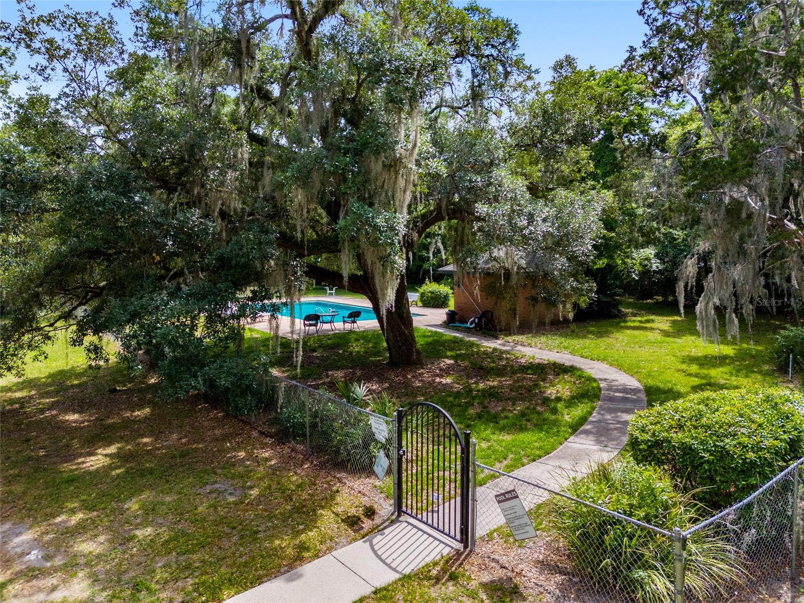 Image 46 of 58 For 938 42nd Terrace