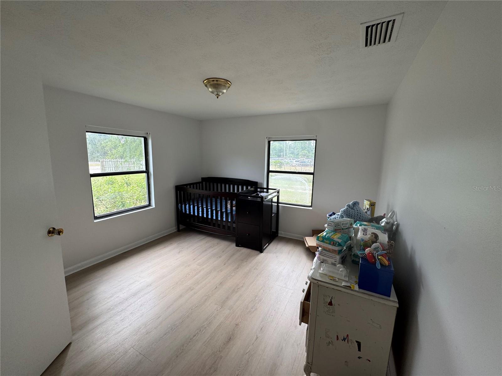 Image 11 of 16 For 5515-5517 Shad Road