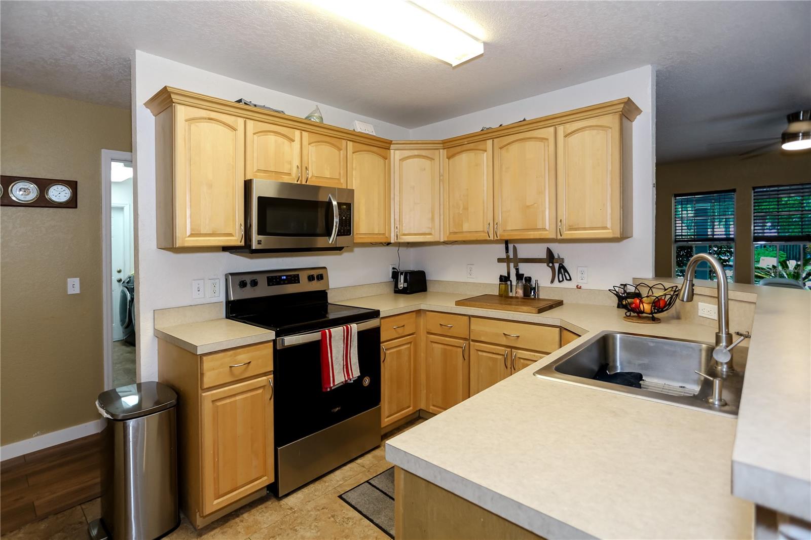 Image 16 of 47 For 5722 85th Street