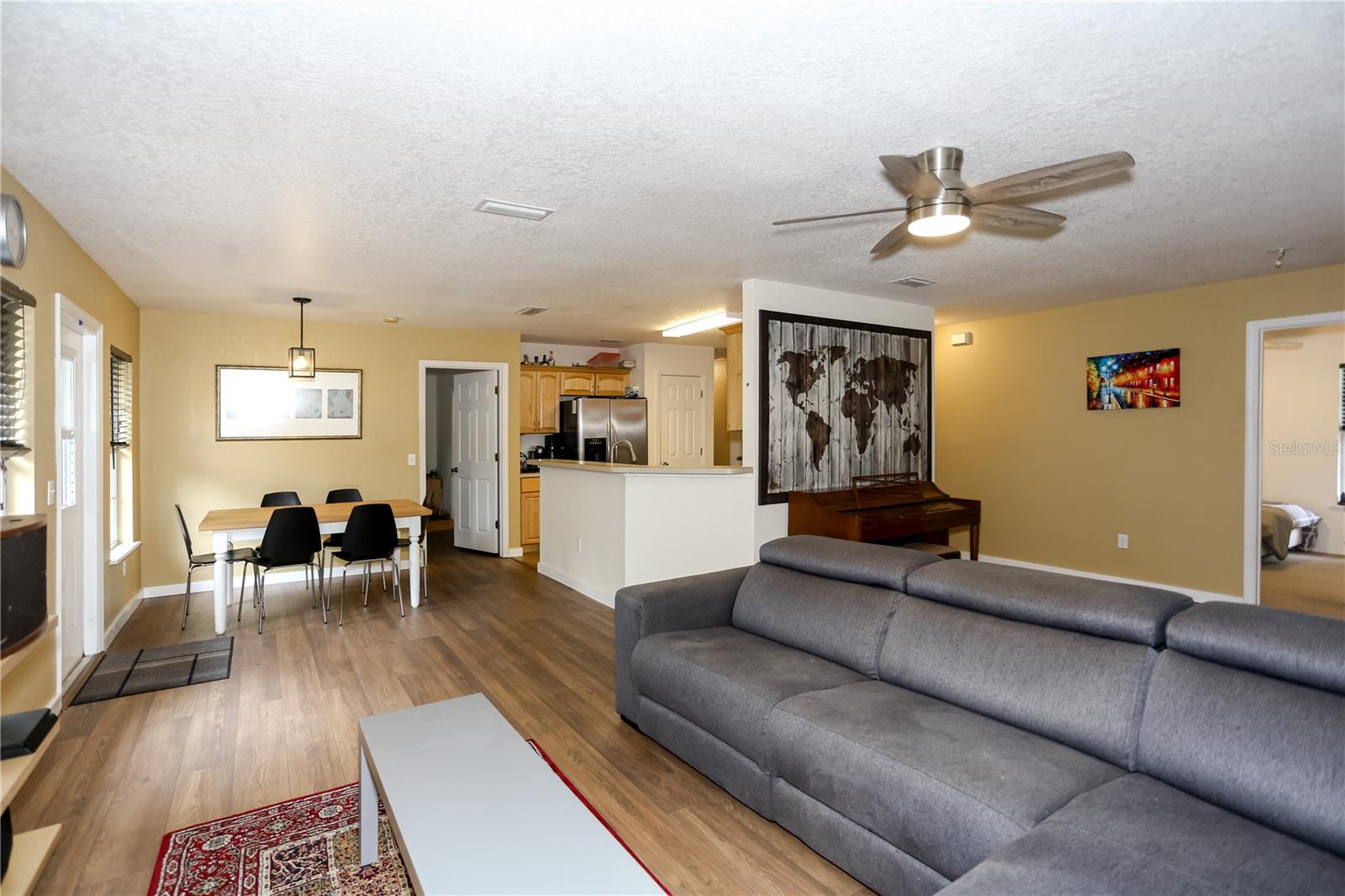 Image 5 of 47 For 5722 85th Street