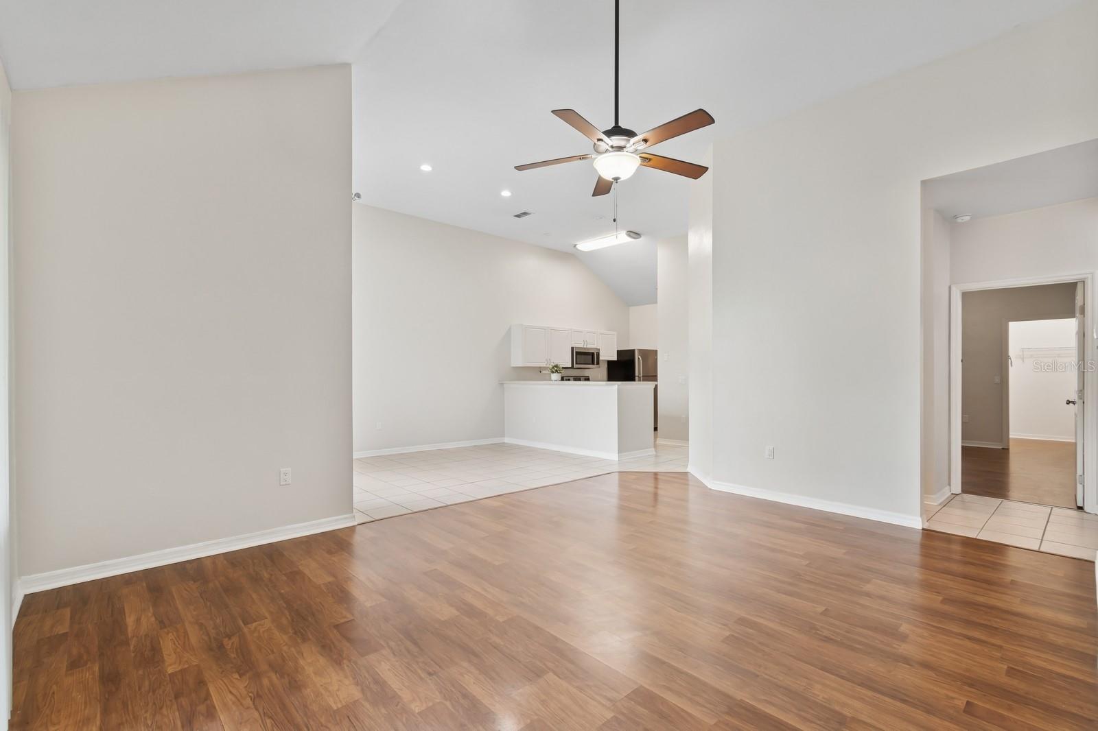 Image 20 of 51 For 13200 Newberry Road 18