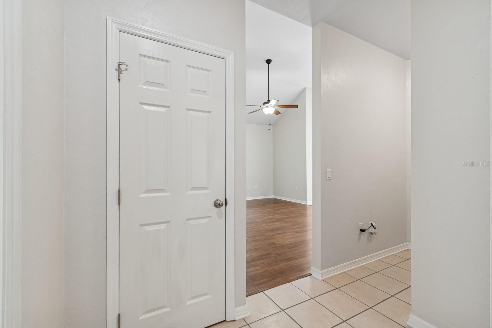 Image 26 of 51 For 13200 Newberry Road 18