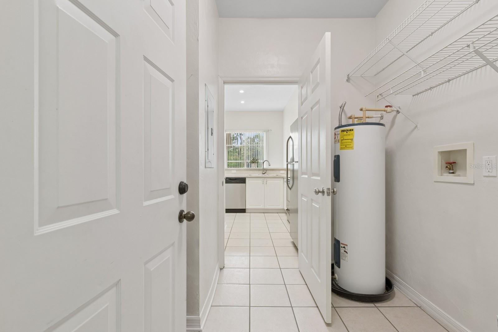 Image 40 of 51 For 13200 Newberry Road 18