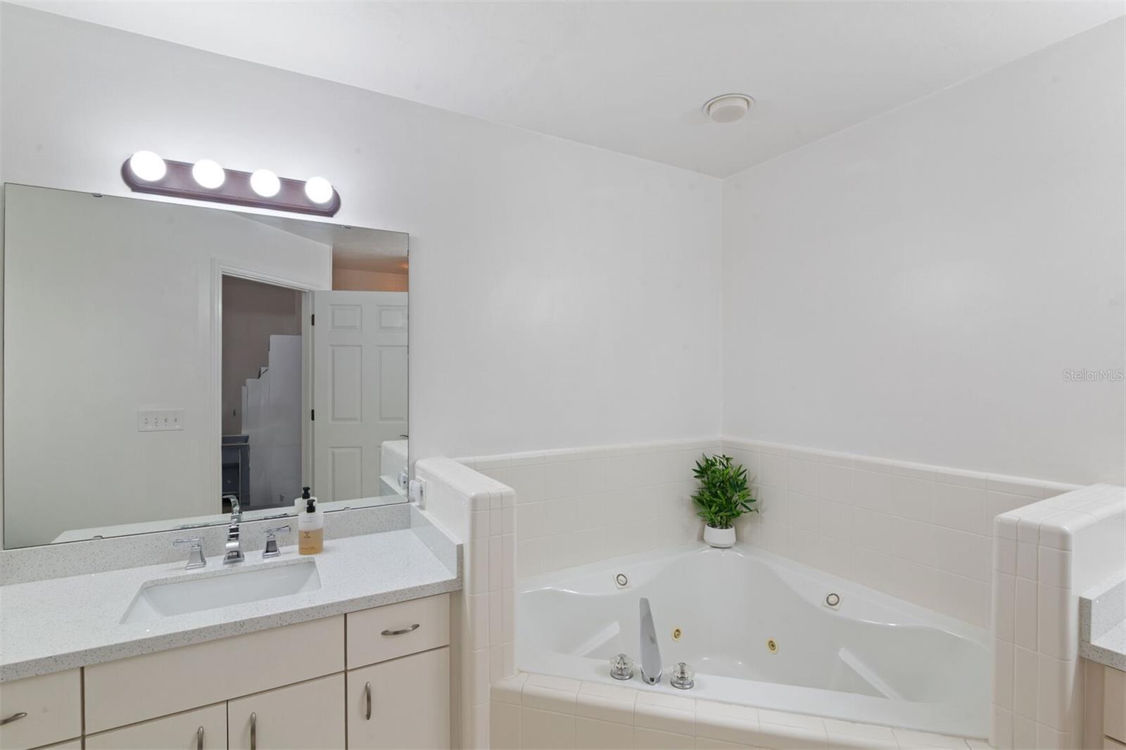 Image 15 of 31 For 9505 4th Place