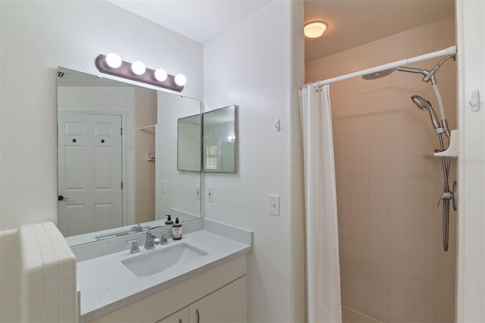 Image 16 of 31 For 9505 4th Place