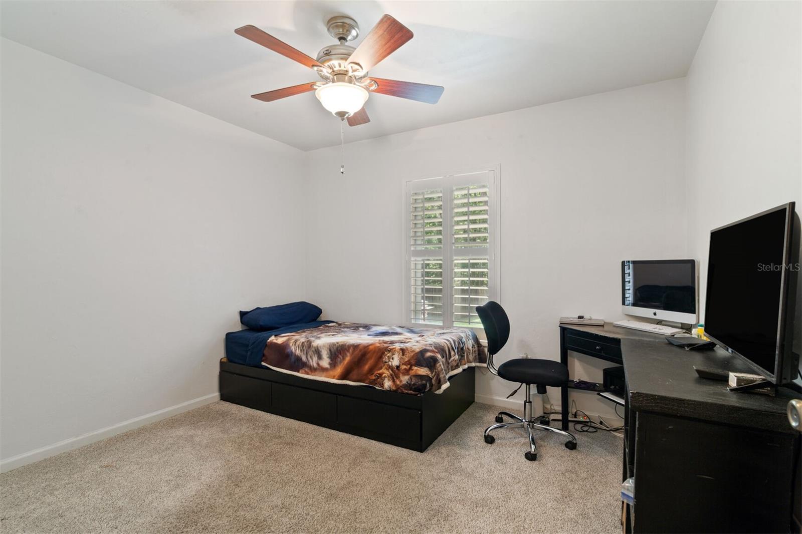 Image 21 of 31 For 9505 4th Place